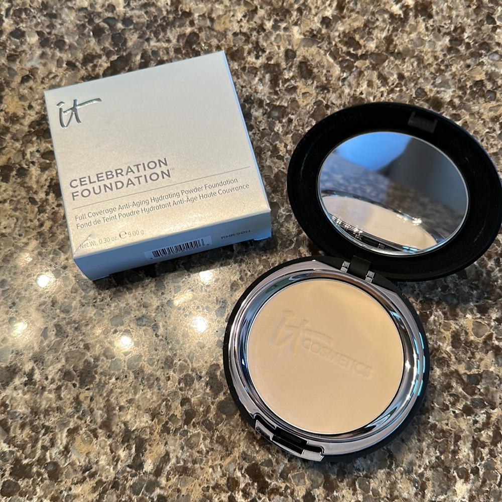 IT Cosmetics Light Celebration Foundation